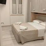Mezzaluna *